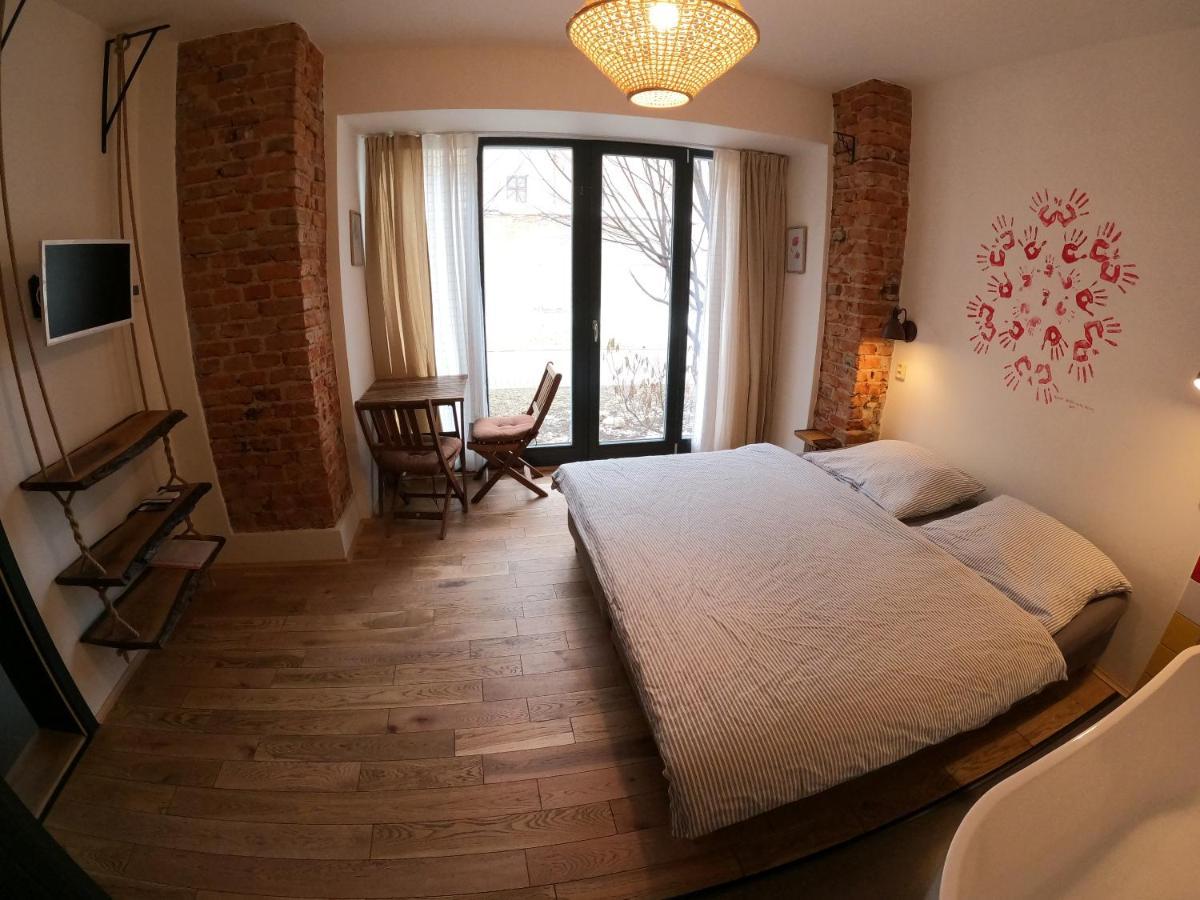 Hôtel Gusto à Krnov Extérieur photo