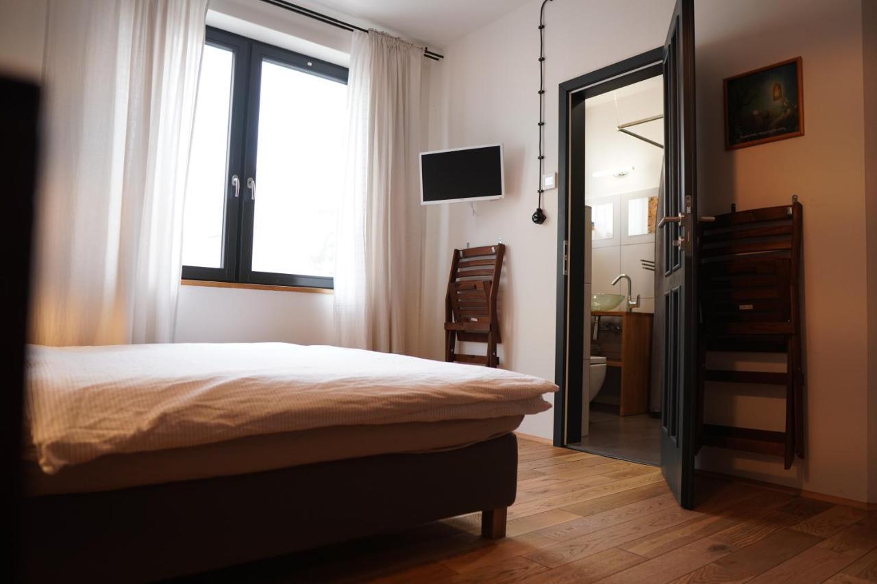 Hôtel Gusto à Krnov Extérieur photo