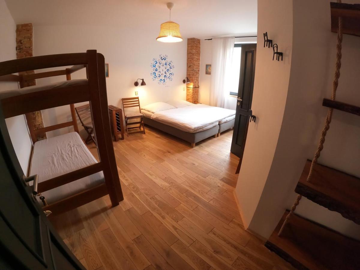 Hôtel Gusto à Krnov Extérieur photo